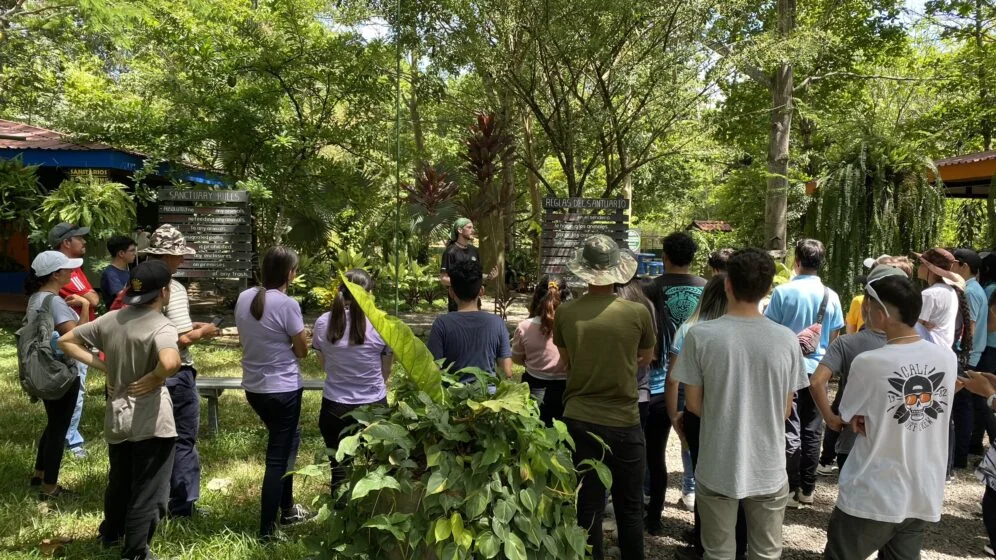Grupo de visitantes en lodge en Turrialba, Costa Rica