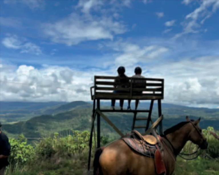 Vista panorámica desde Iriká Lodge en Turrialba, Costa Rica.